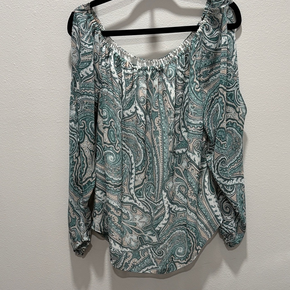 White House Black Market Green and White Paisley Blouse